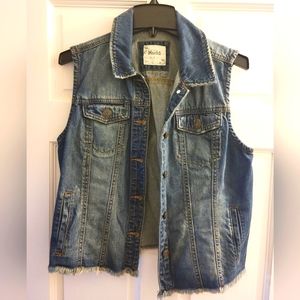 Mudd Womens Jean Vest Size Large